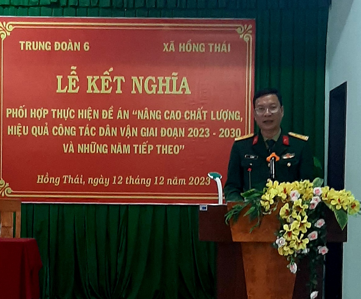Đồng chí Trung úy Tạ Văn Tú - Bí thư Đảng ủy Quân sự, Chính ủy Trung đoàn 6 phát biểu Khai mạc